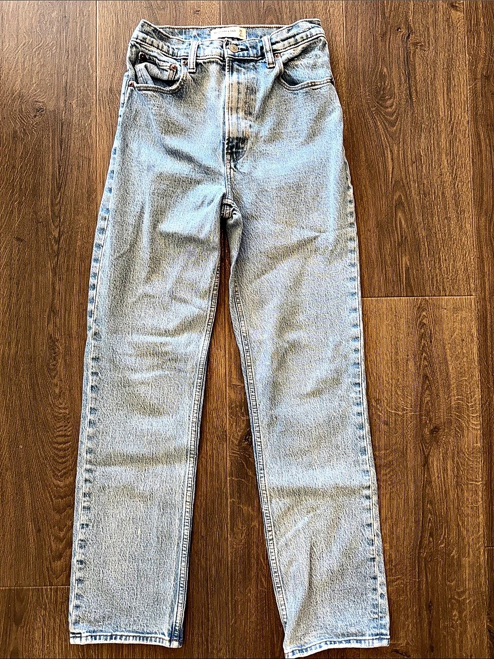 Abercrombie & Fitch The '90s Straight Ultra High Rise Jeans Waist 26